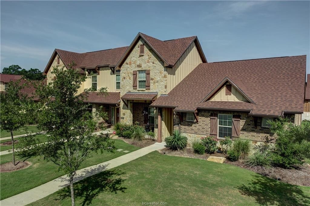 3332 General Pkwy, College Station, TX 77845 Townhome Rentals in