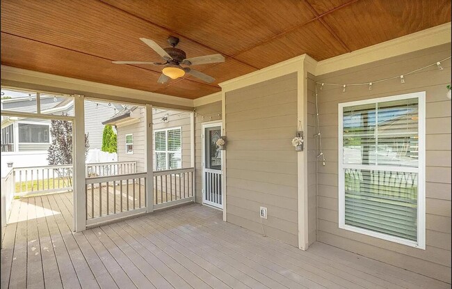 Building Photo - Seven Lakes (2) 8739
