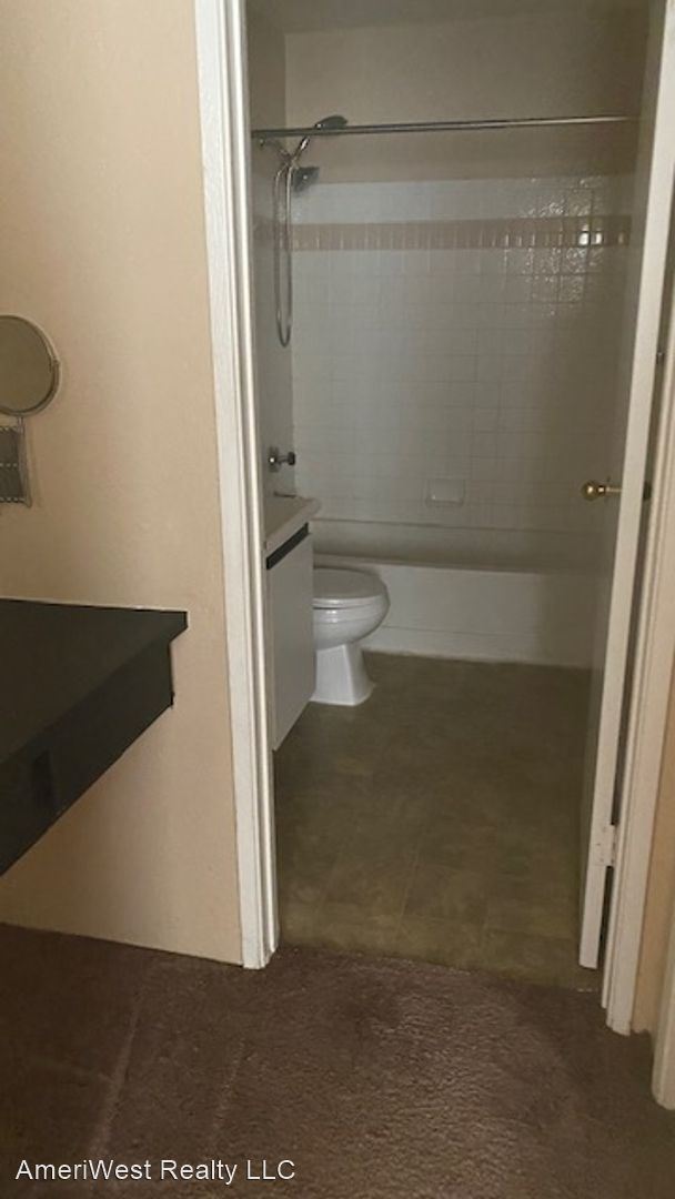 Building Photo - 2 br, 2 bath House - 5220 Mission Carmel #207