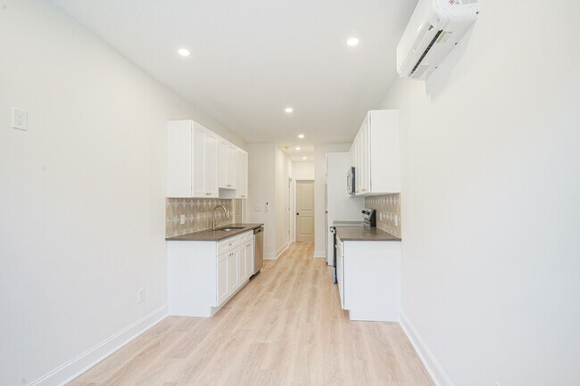 Foto del edificio - 2028 Moore St