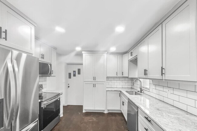 Foto del edificio - 1056 N Logan St