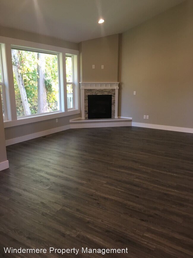 Foto del edificio - 4 br, 3 bath House - 5954 Jenjar Ave