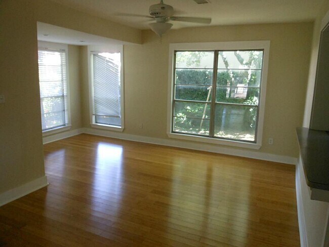 Foto del edificio - 719 Asbury St