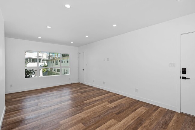 Building Photo - 1563 Gordon St