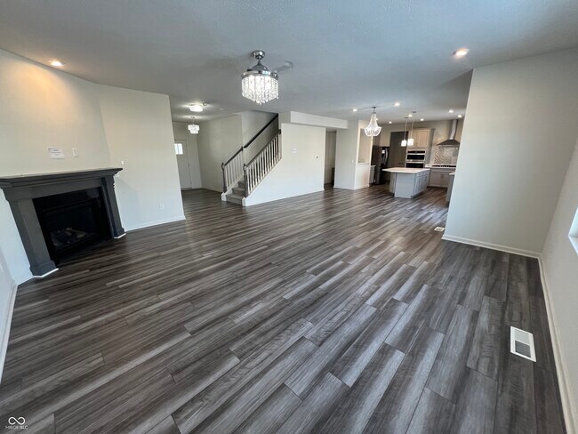 Foto del edificio - 5374 Noble Crossing Pkwy W