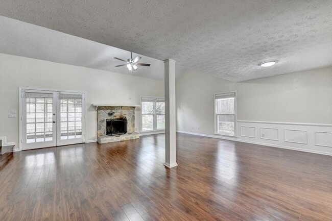 Foto del edificio - 200 Pine Bridge Trail