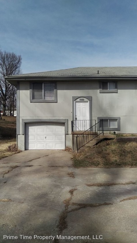 Primary Photo - 3 br, 1.5 bath House - 1426 N 63rd Place