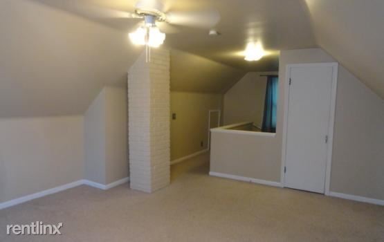 Building Photo - 3 br, 1 bath House - 6834 Lathers St