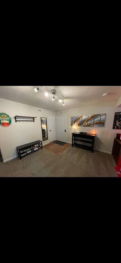 Entry - 1432 Westbrooke St
