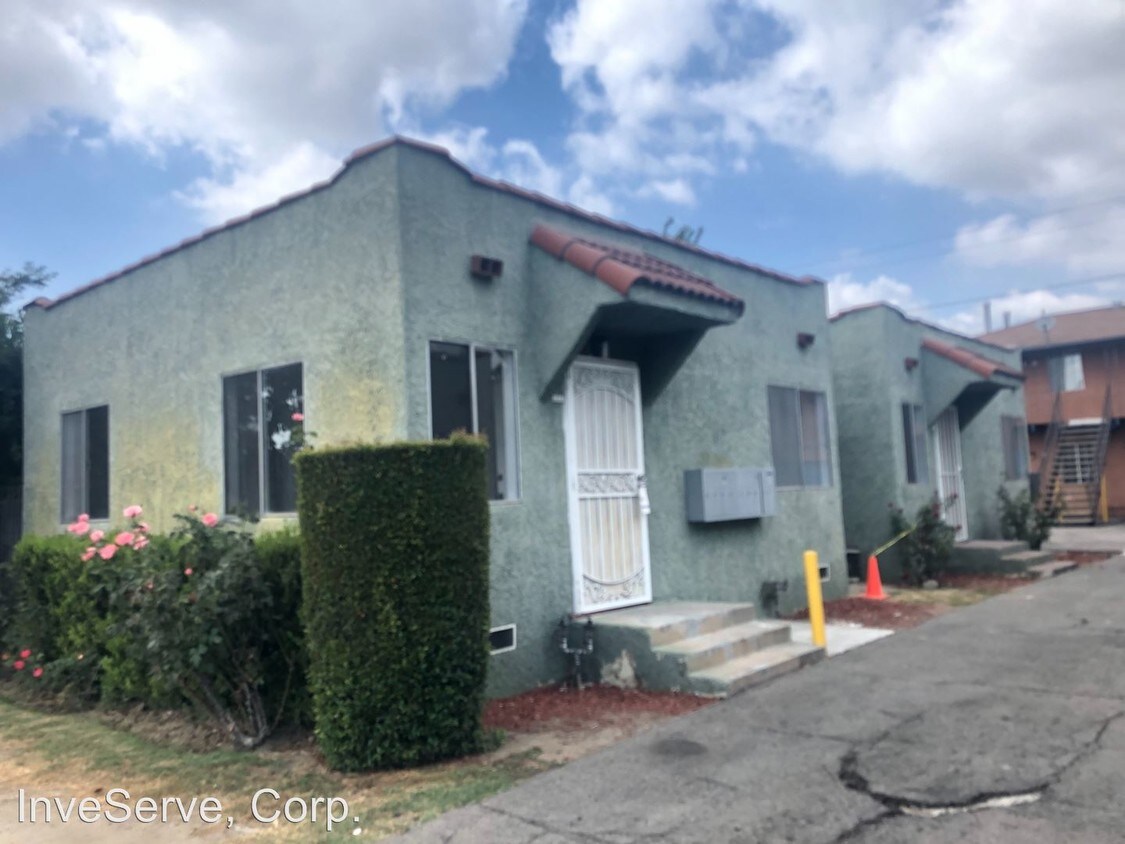 Primary Photo - 3747 1/2-3747 1/2 E 55th St