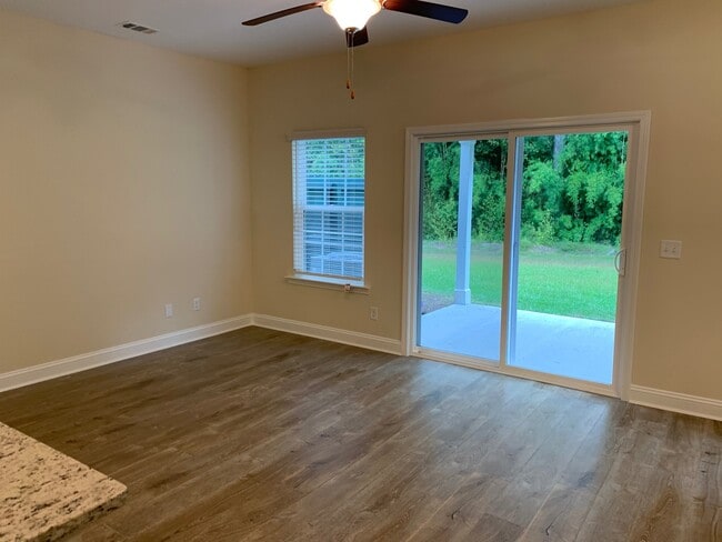 Foto del edificio - Cute 3 bedroom 2 bath