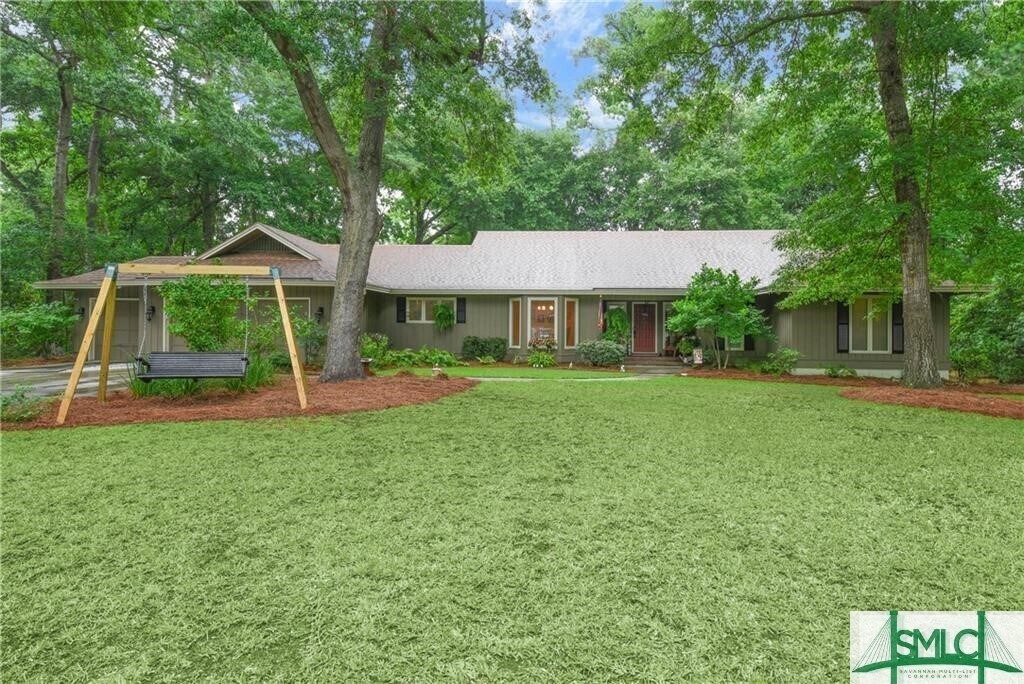 Primary Photo - 2 Pennefeather Ln