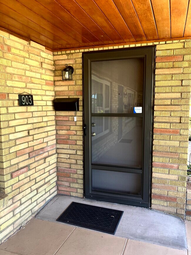 Foto del edificio - 903 Carlisle Blvd SE