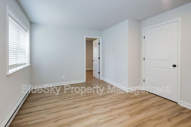 Foto del edificio - 247 Stribling Ave