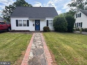 Building Photo - 107 Kent Dr