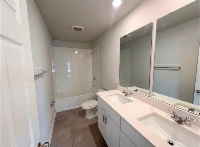Foto del edificio - 144 Bellmont Ln