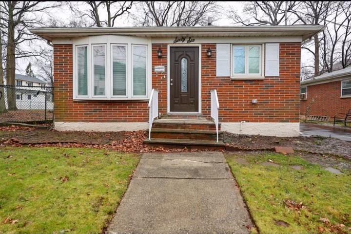 Foto principal - 66 Bartlett Ave