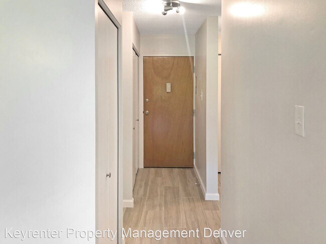Building Photo - 665 S Alton Way