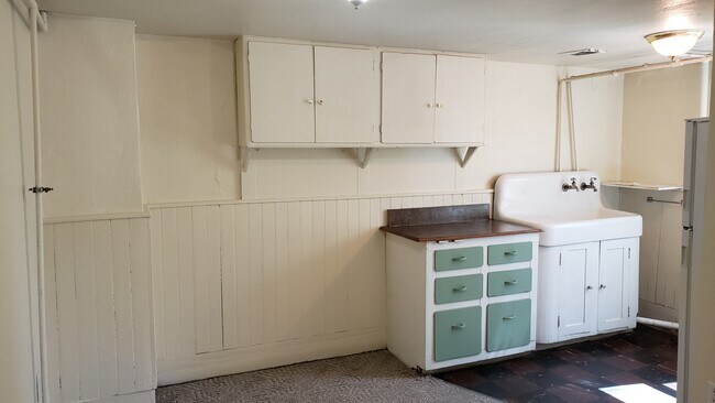 Kitchen open to Living Room - 440 NE Maple St