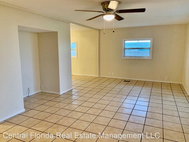Foto del edificio - 3 br, 2 bath House - 5585 E Irlo Bronson M...