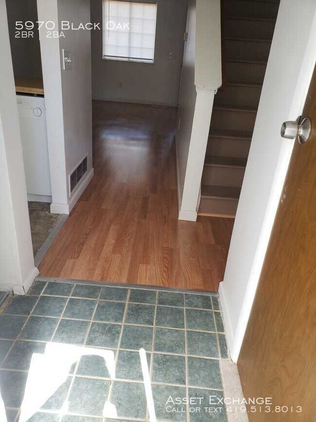 Building Photo - Cozy Town Home