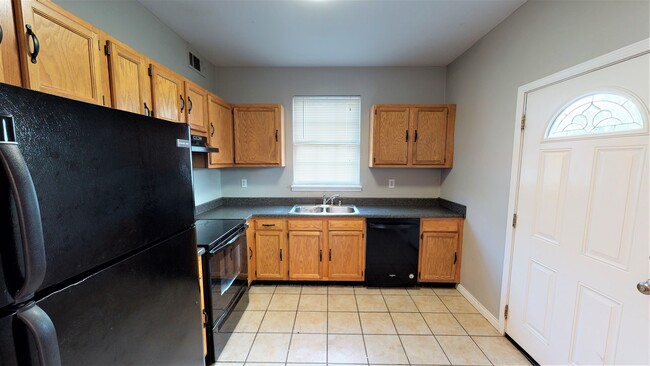 Building Photo - 512 Dunaway St