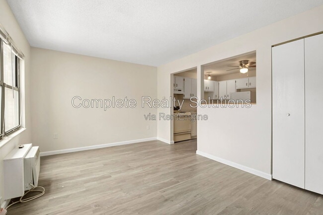 Building Photo - 790 Country Aire Ct
