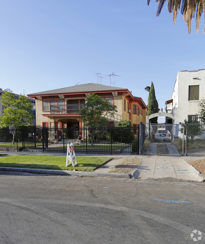 Primary Photo - 2940 Leeward Ave