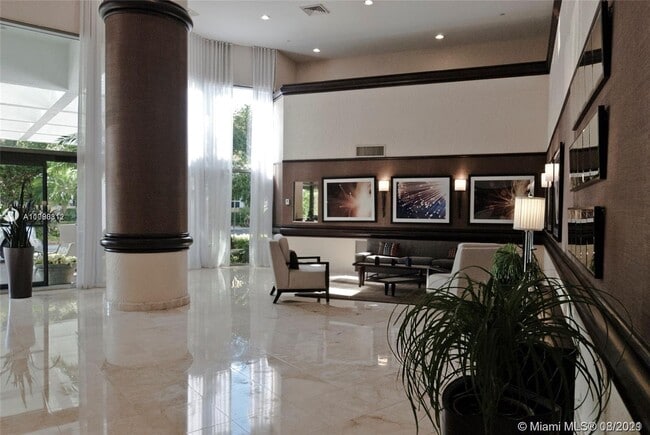Foto del edificio - 3400 NE 192 St