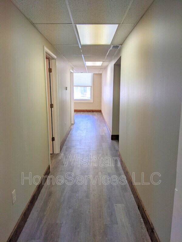 Building Photo - 520 S Johnson St
