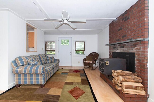 Foto del edificio - 108 Linden St