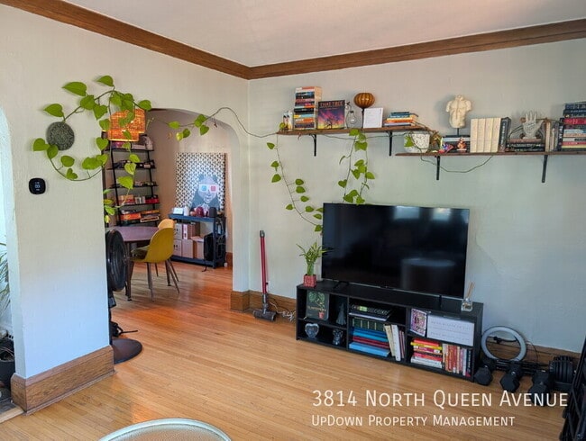 Foto del edificio - 3814 N Queen Ave