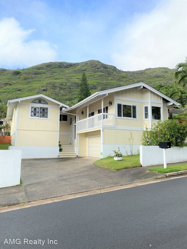 Primary Photo - 3 br, 2 bath House - 882 Kahena Street