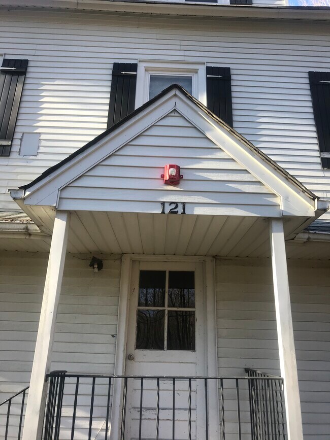 Building Photo - 121 Cozy Lake Rd