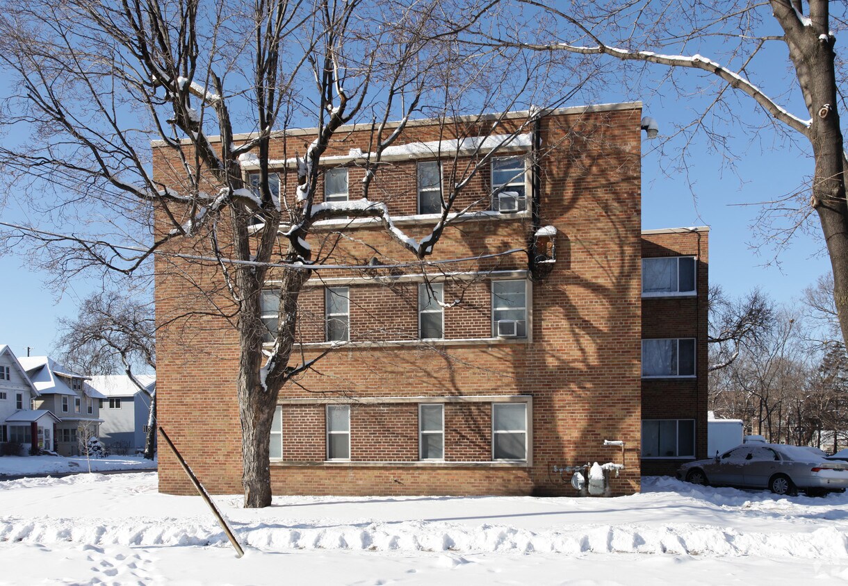 Building Photo - 427 4th St SE