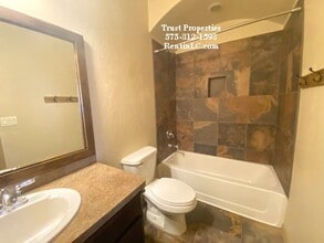 Building Photo - 4725 Rimrock Dr
