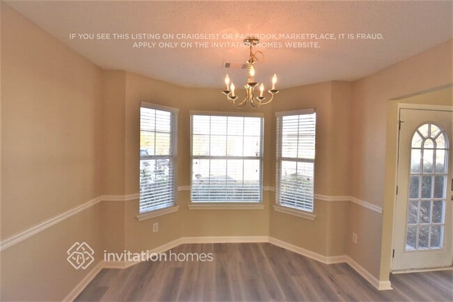 Foto del edificio - 3563 Creekview Dr