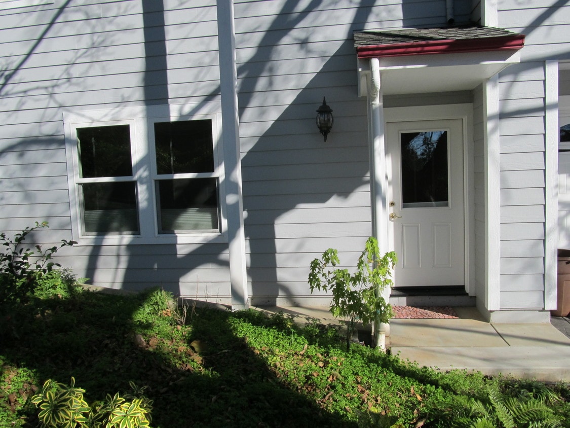 274 Huntley Ave, Auburn, CA 95603 House Rental in Auburn, CA