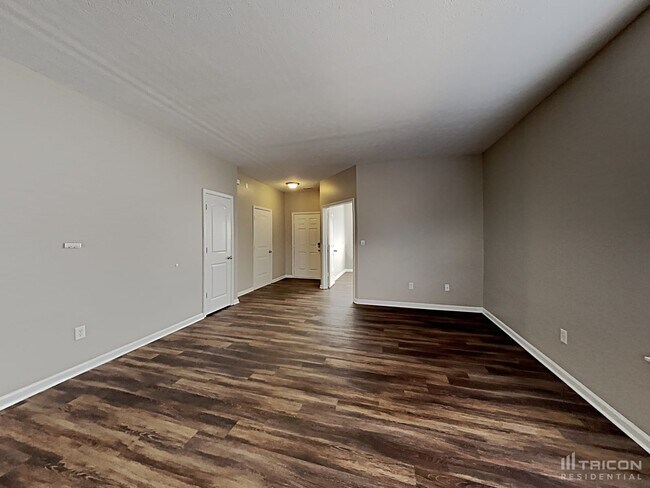 Building Photo - 10738 Tedder Lake Dr