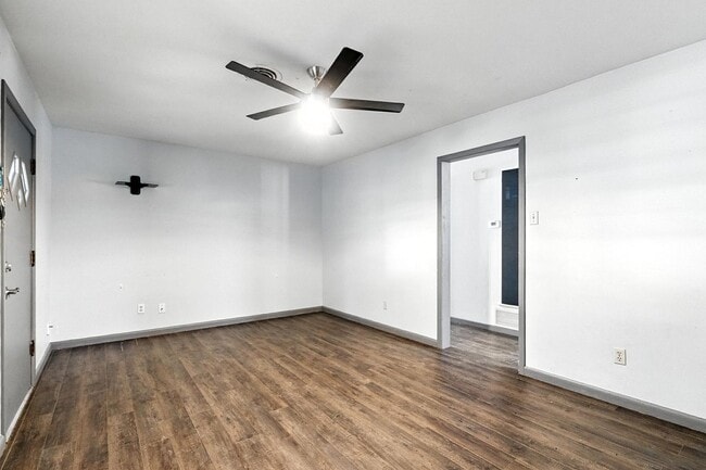 Building Photo - 3625 N 9th St