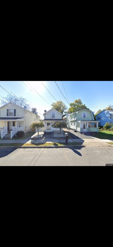 Building Photo - 191 Parkinson Ave
