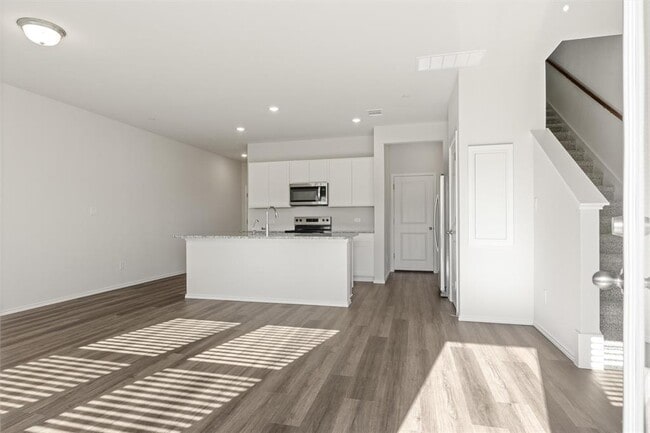 Foto del edificio - 12811 Village Spun Plz