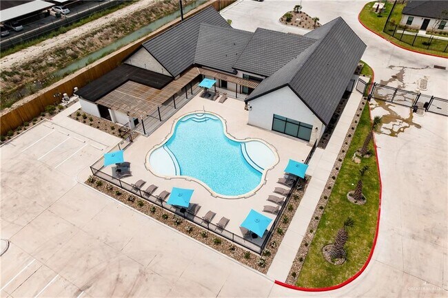 Foto del edificio - 530 S State Hwy 336