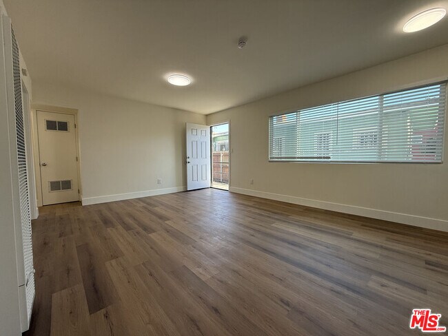 Foto del edificio - 1716 Locust Ave