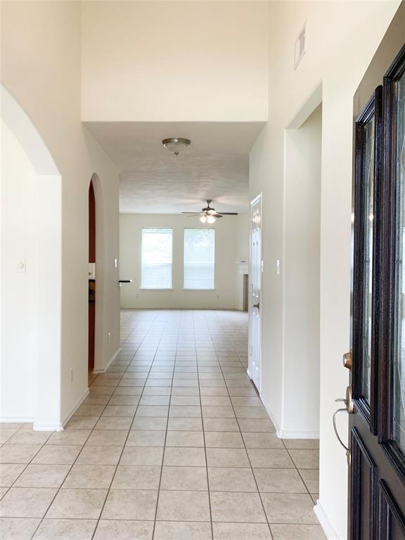 Foto del edificio - 6223 Summerfield Glade Ln