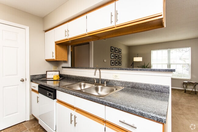 1BR, 1BA - 724 SF - Cove At Cooper Lakes