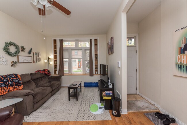 Foto del edificio - 2702 W Thomas St