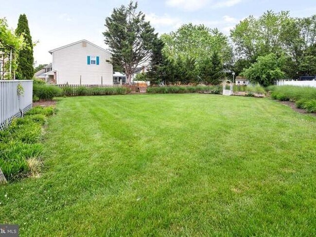 Foto del edificio - 3 Bedroom Single Family Home in Newark
