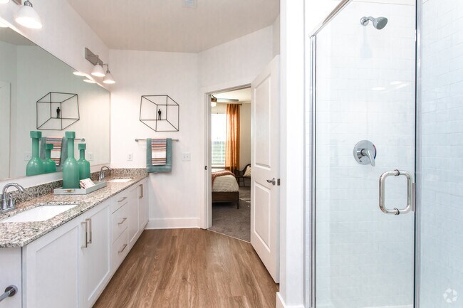 1BR, 1BA - 799SF - The Ivy at Ariston