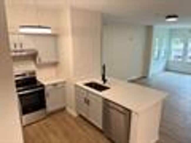 Photo - 2801 Chancellorsville Drive Apartment